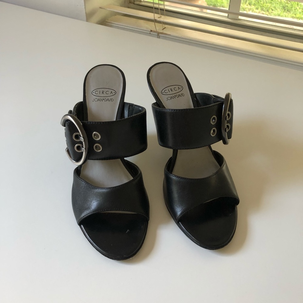 Joan and David buckle heels like new size 7.5